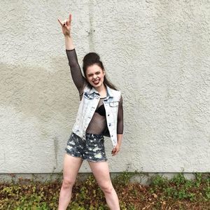 Meet your Posher, Emily